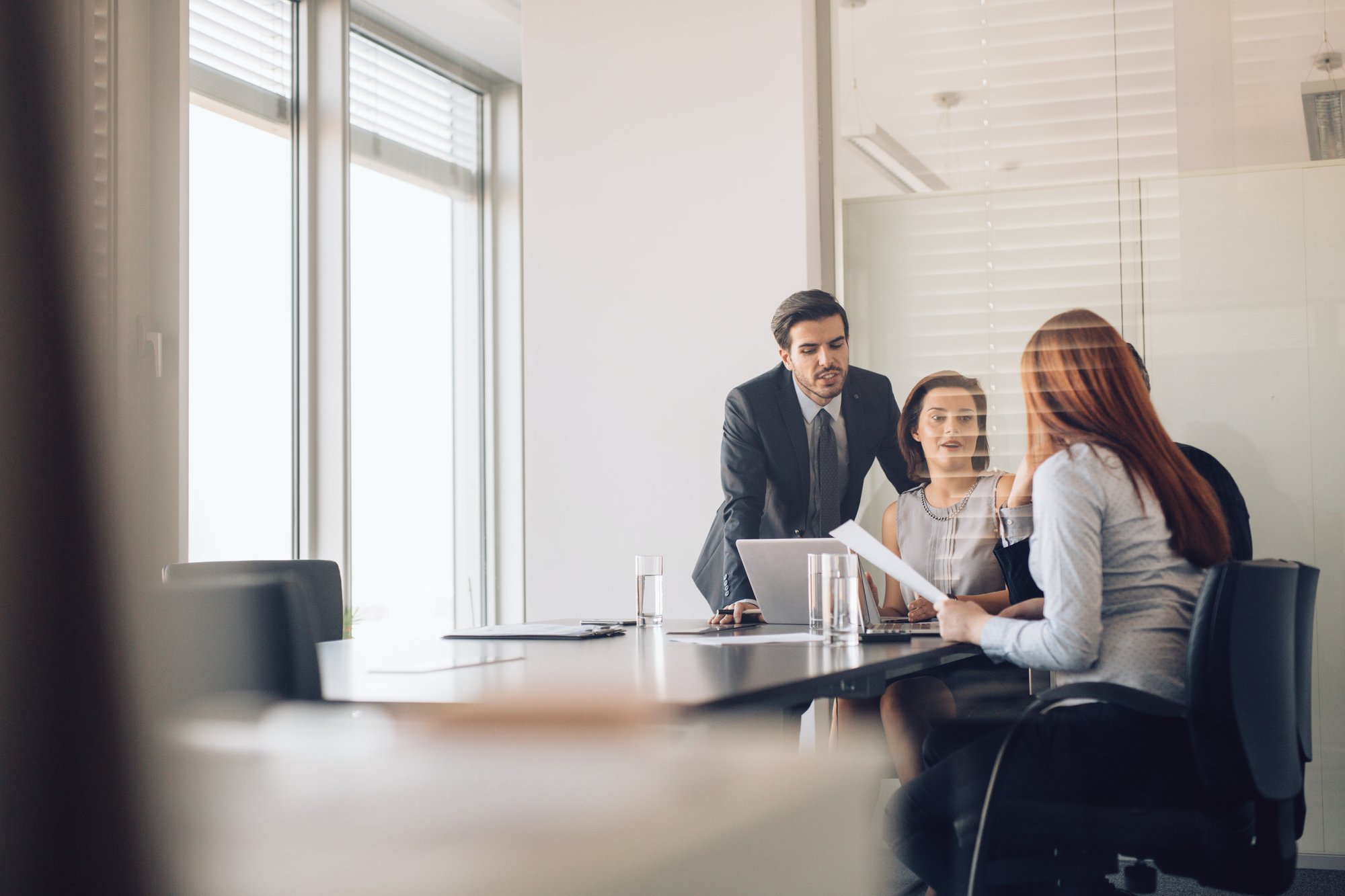 Full-Size_Image-Picture-People-Business-Meeting-20180209-GLO-DE