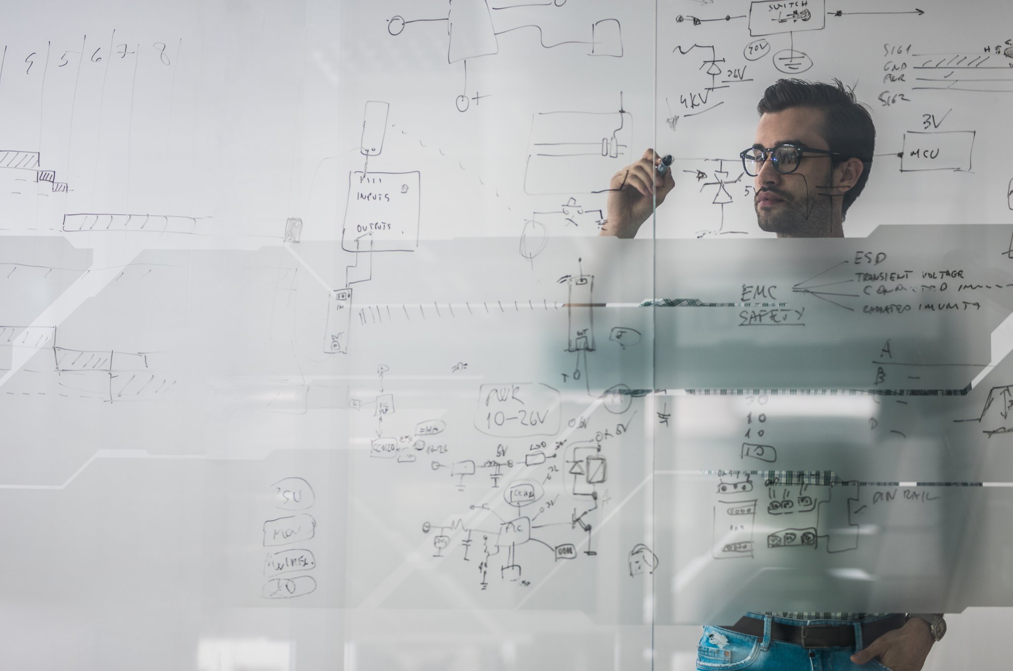 Image-Gallery_Image picture engineer visualizes new ideas 20190905 GLO EN