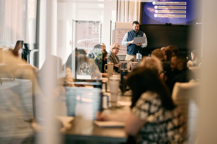 Text-Media_NDBS colleagues group meeting presentation man 20250814 GLO EN