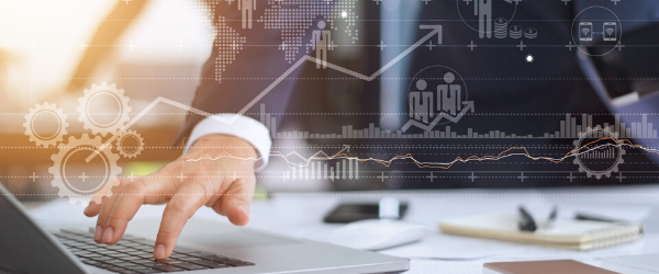 Webinare_#AnalyticsTuesday_Mailing_Image_CEO_CFO Hubspot Mailing Header 600x250